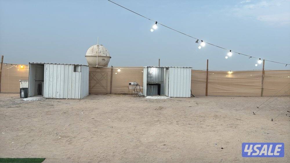 للإيجار مخيم مرتب وواسع أربع خيام وقعده شعبيه شغل vip5