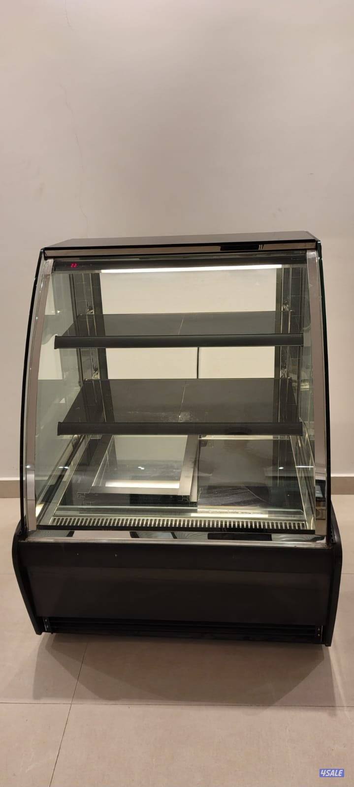 للبيع ثلاجة عرض السعر 350 kd0