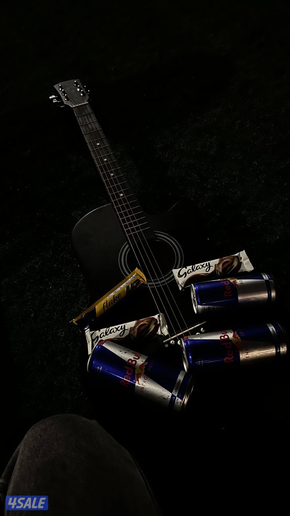 قيتار اسود0