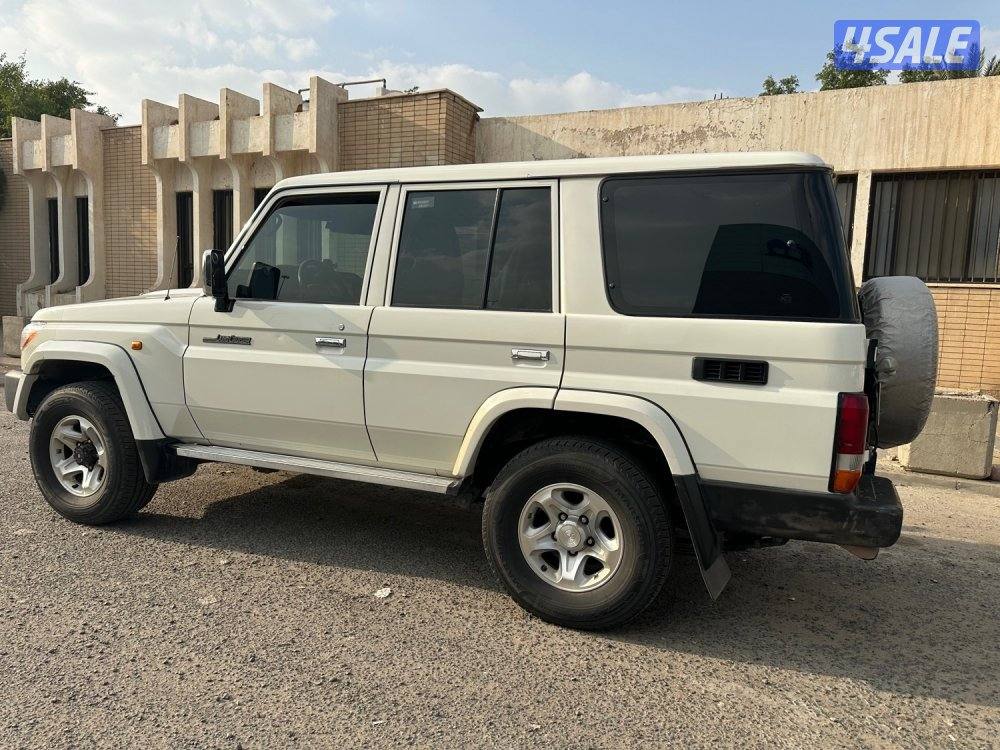 جيب تيوتا نص اربع بيبان4