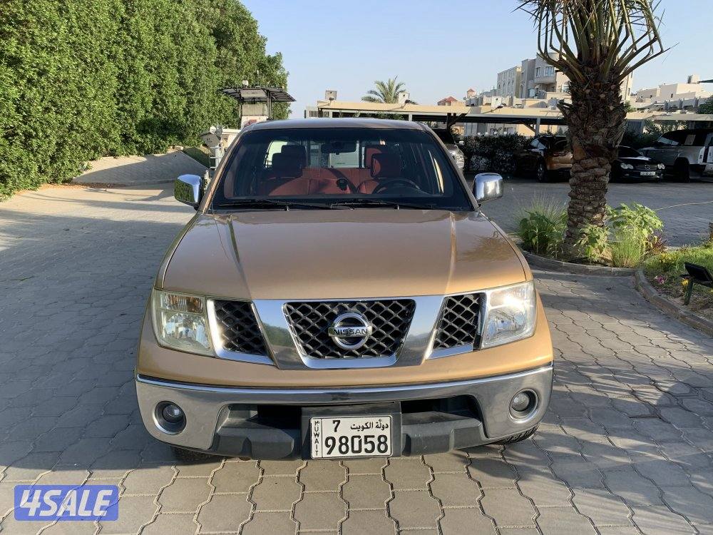 للبيع نيسان نافارا موديل 2008 قير عادي ماشي 316ألف2