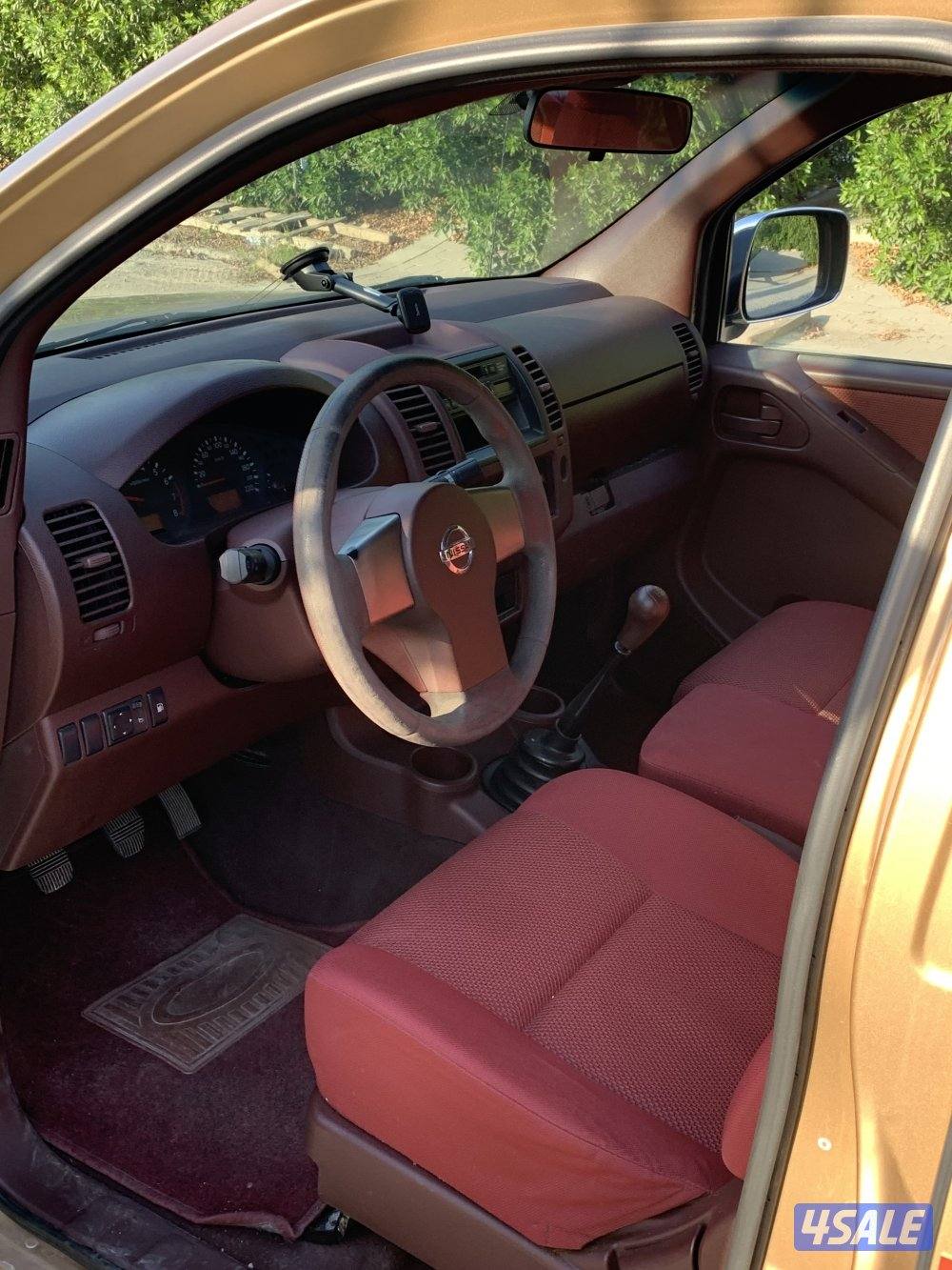 للبيع نيسان نافارا موديل 2008 قير عادي ماشي 316ألف3