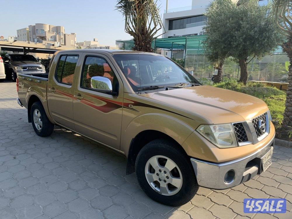 للبيع نيسان نافارا موديل 2008 قير عادي ماشي 316ألف4