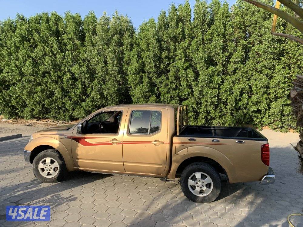 للبيع نيسان نافارا موديل 2008 قير عادي ماشي 316ألف6