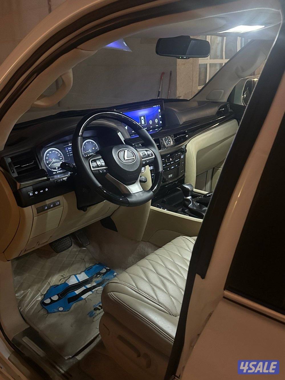 للبيع جيب لكزس موديل 2010 مجدد من الداخل والخارج 20210