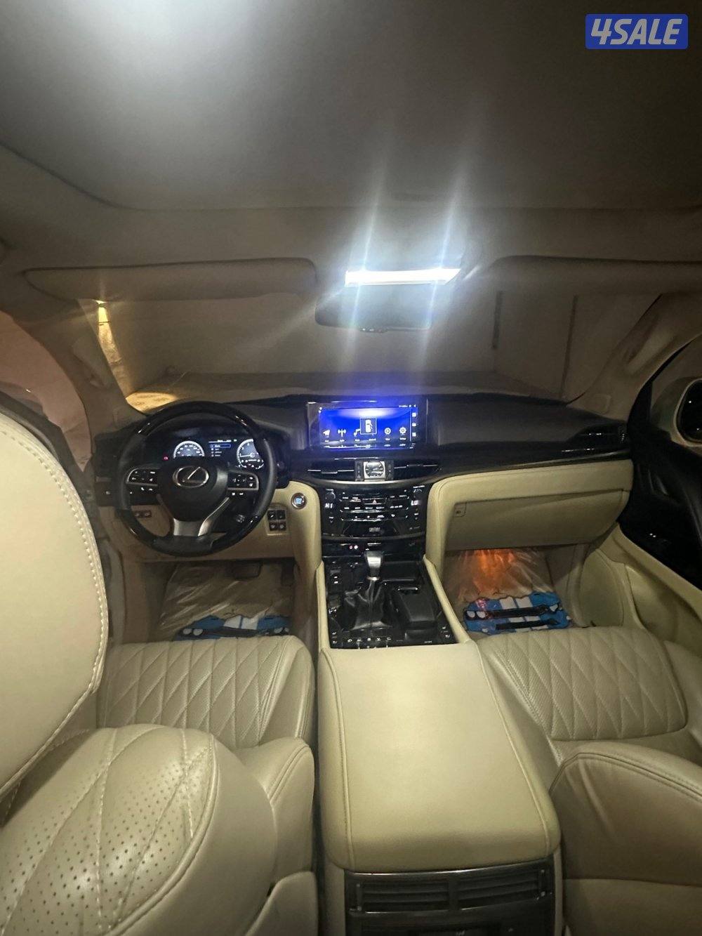 للبيع جيب لكزس موديل 2010 مجدد من الداخل والخارج 20212