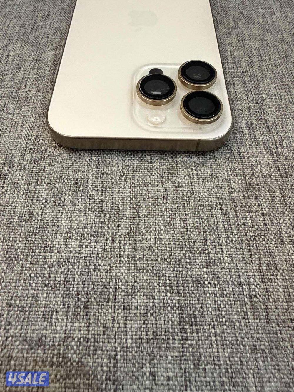 ايفون 16 برو ماكس بحاله ممتازه10