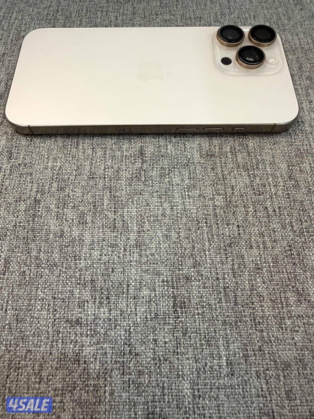 ايفون 16 برو ماكس بحاله ممتازه11