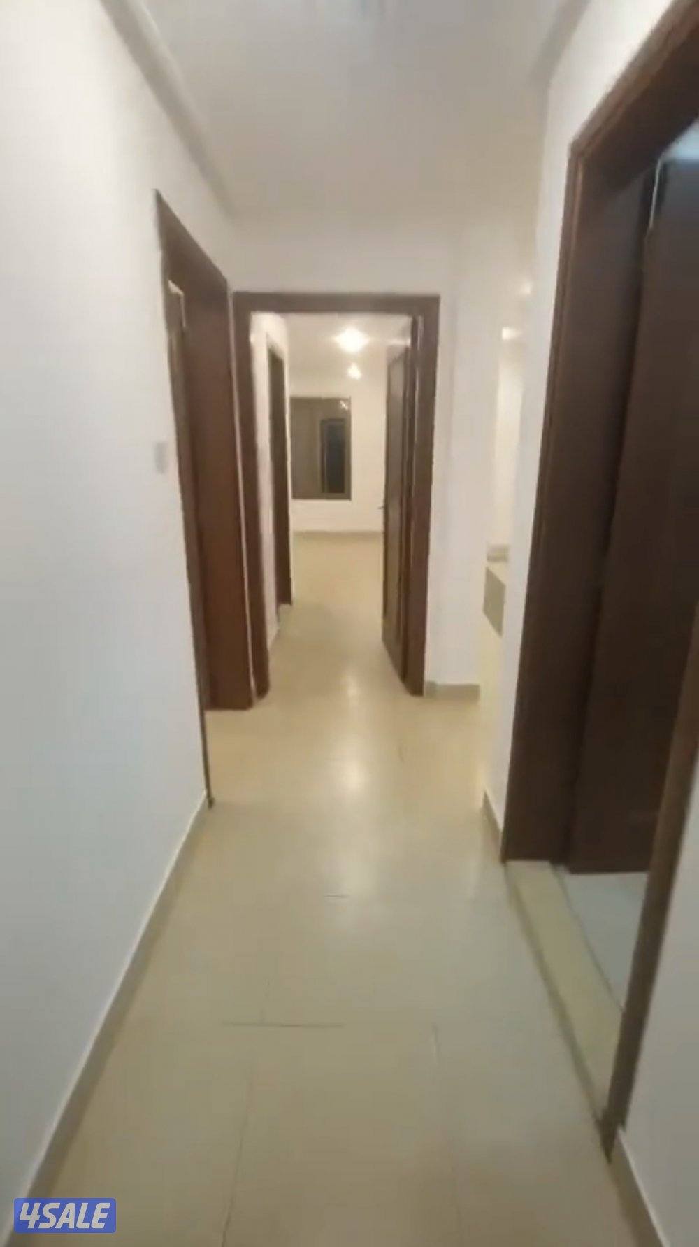 شقه للايجار السالميه ق3 غرفتين وصاله و3 حمام وغرفه8