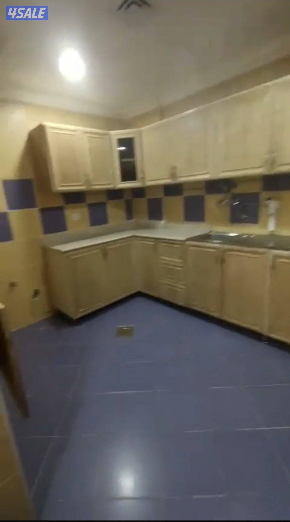 شقه للايجار السالميه ق3 غرفتين وصاله و3 حمام وغرفه9