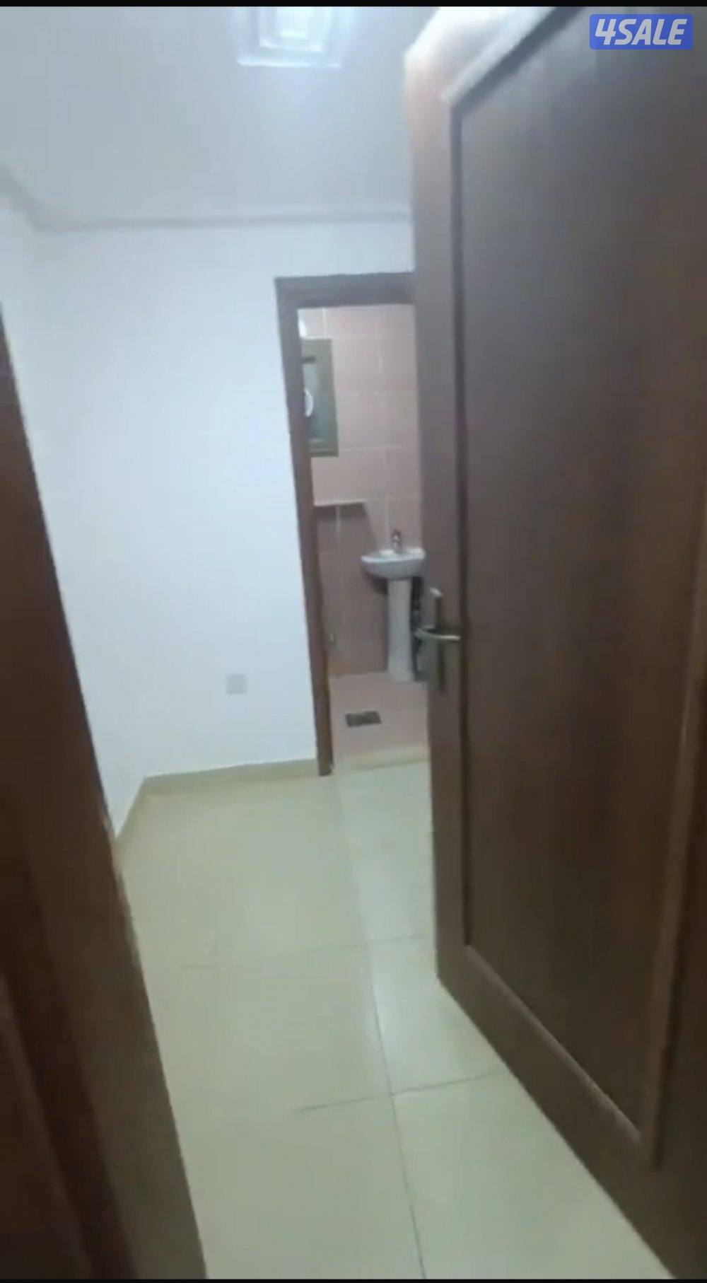 شقه للايجار السالميه ق3 غرفتين وصاله و3 حمام وغرفه10