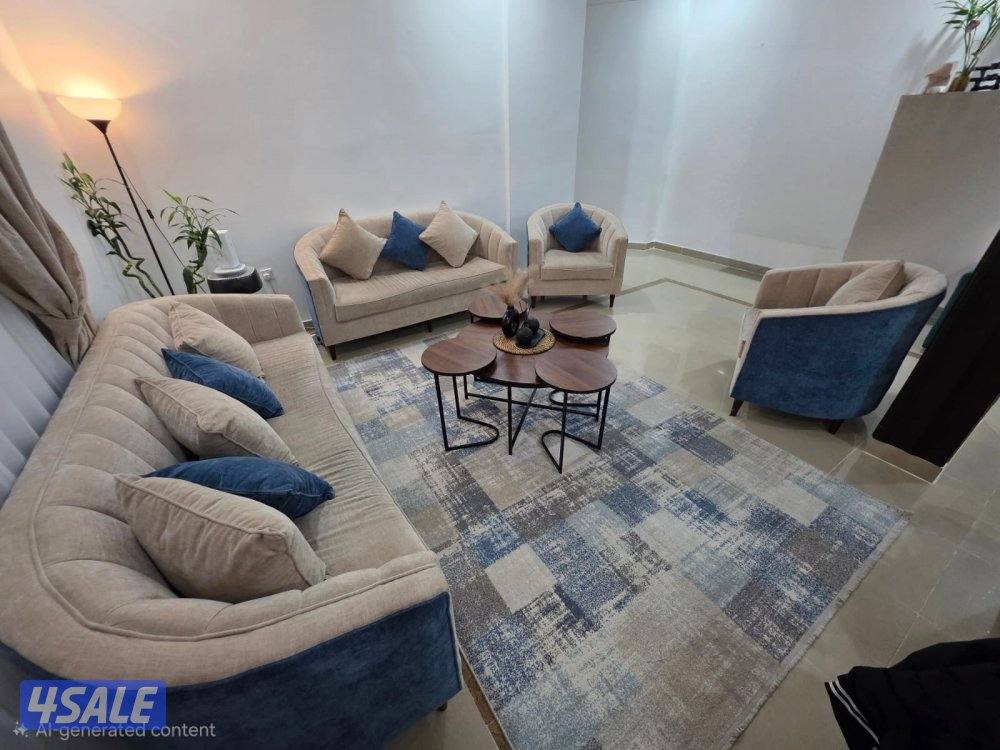 صالة للبيع كنب و برادي مع سجاده و طاولات الوسط0