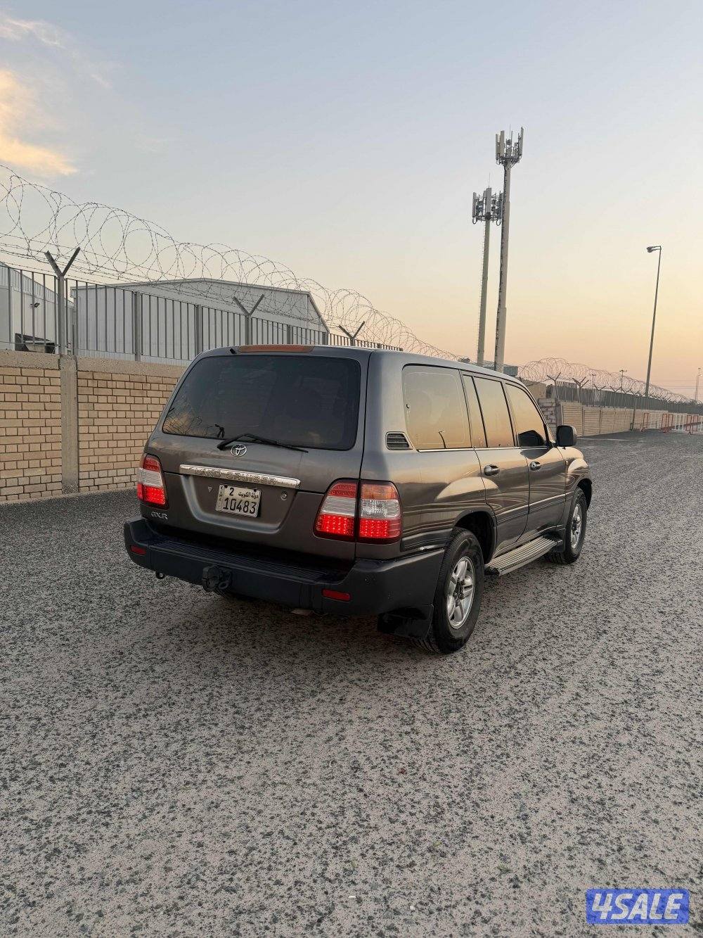 للبيع لاند كروز موديل ٢٠٠٢2