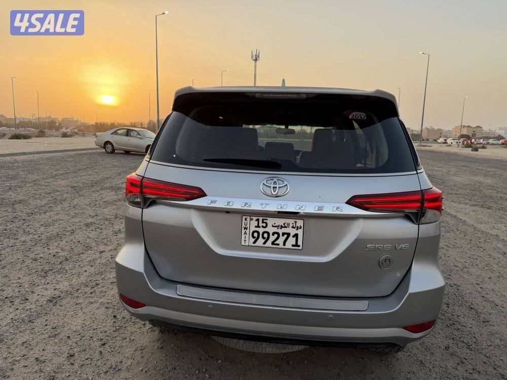 فورتنر 2017 سته سلندر دبل قير صبغ وكالة1