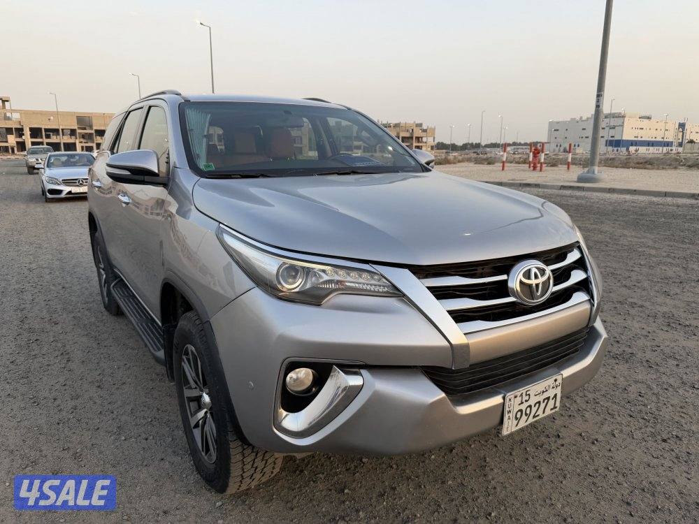 فورتنر 2017 سته سلندر دبل قير صبغ وكالة3