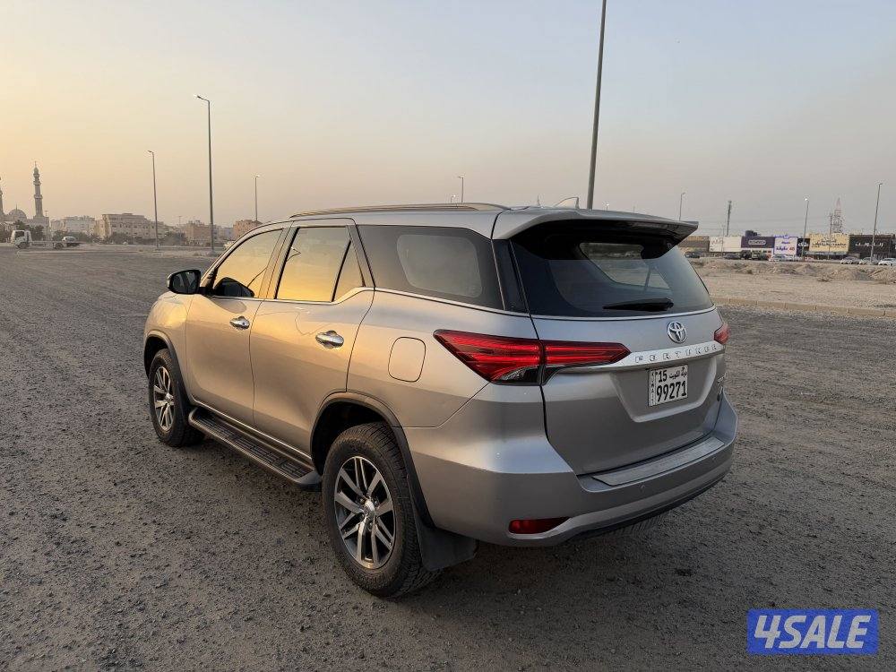 فورتنر 2017 سته سلندر دبل قير صبغ وكالة8