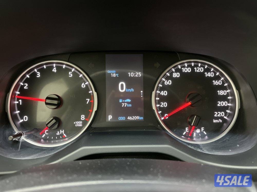 TOYOTA RAV401 4X2 STANDARD OPTION6