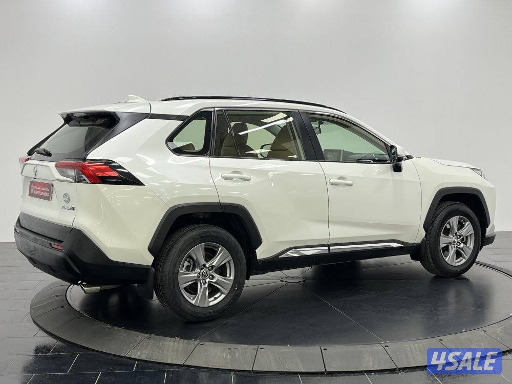 TOYOTA RAV401 4X2 STANDARD OPTION14