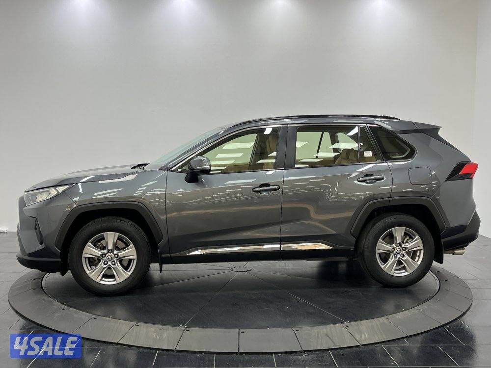 TOYOTA RAV401 4X2 STANDARD OPTION2