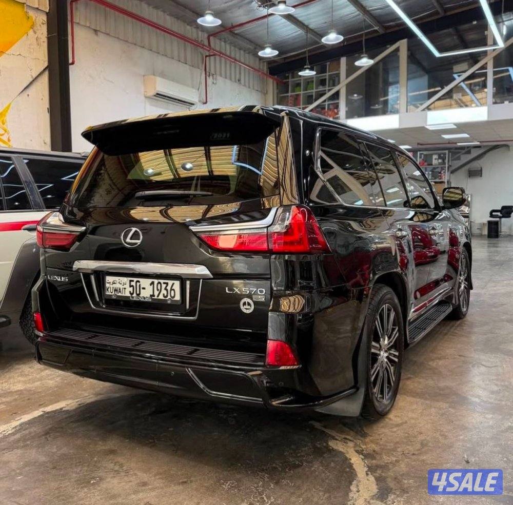 للبيع لكزس 2018 صبغ الوكاله بالكامل0