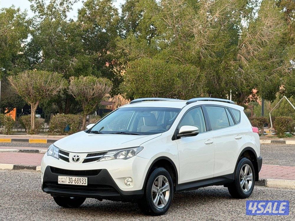 للبيع RAV 4 موديل 2015 وارد الساير0