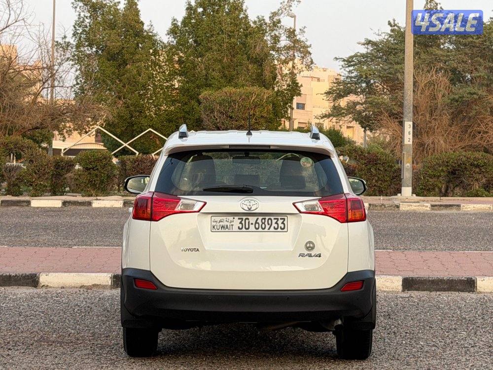 للبيع RAV 4 موديل 2015 وارد الساير4