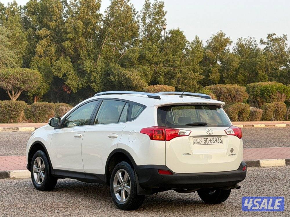 للبيع RAV 4 موديل 2015 وارد الساير5