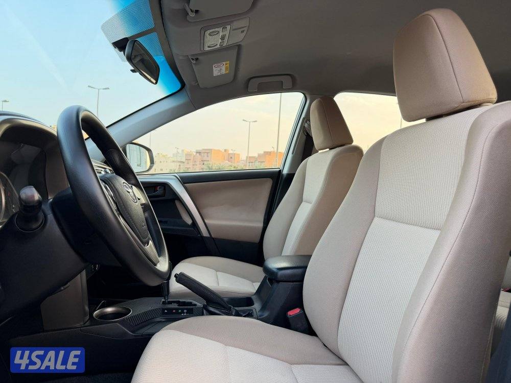 للبيع RAV 4 موديل 2015 وارد الساير6