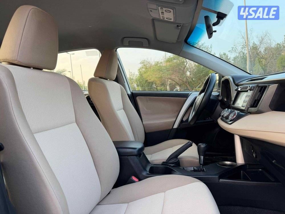 للبيع RAV 4 موديل 2015 وارد الساير8