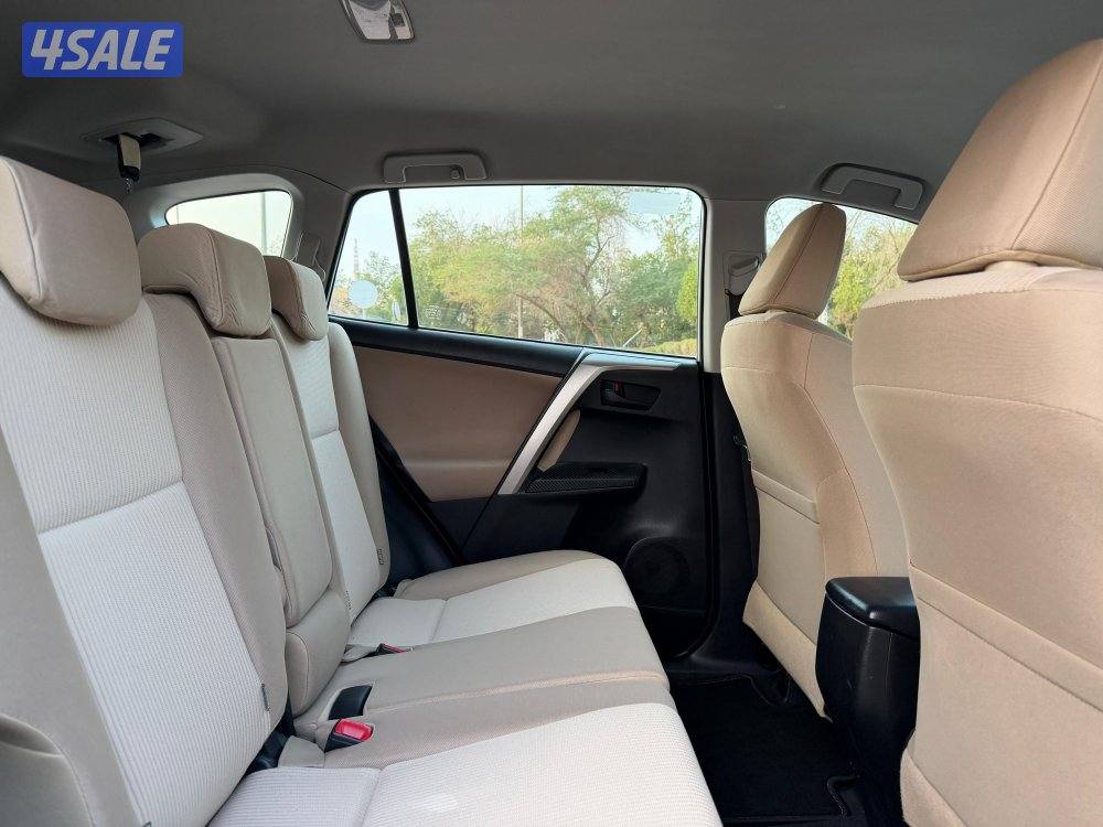 للبيع RAV 4 موديل 2015 وارد الساير10