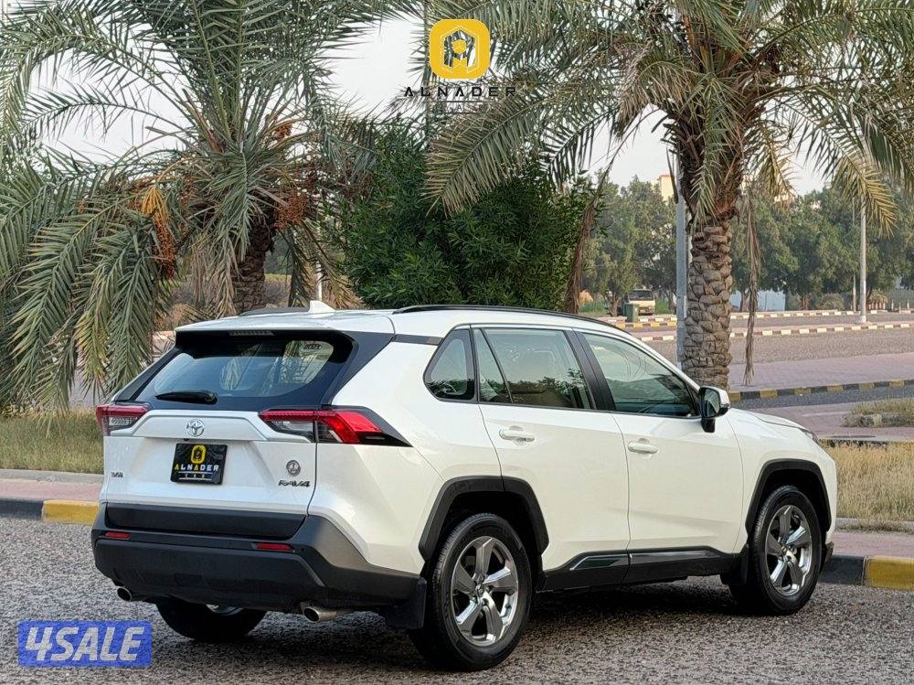 للبيع RAV 4 موديل 2021 وارد الساير3