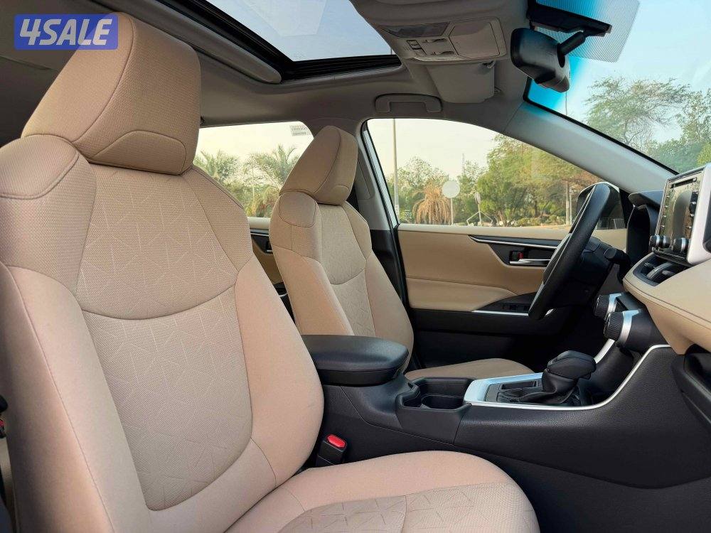 للبيع RAV 4 موديل 2021 وارد الساير8