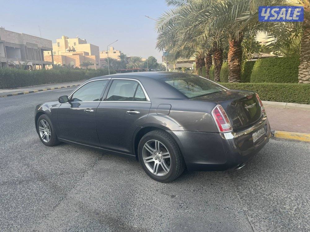 للبيع او للبدل كرايزلر C3004