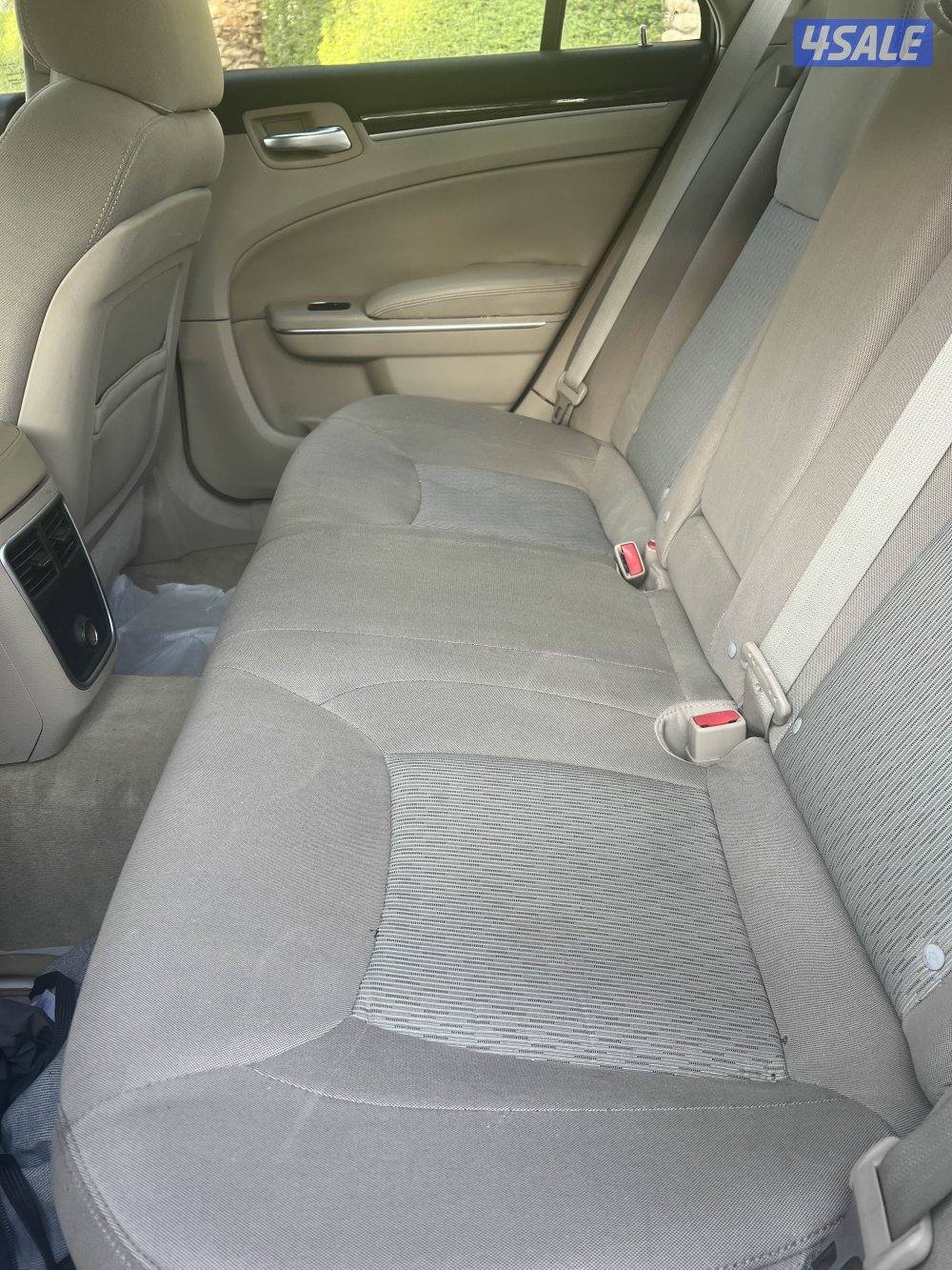 للبيع او للبدل كرايزلر C3006