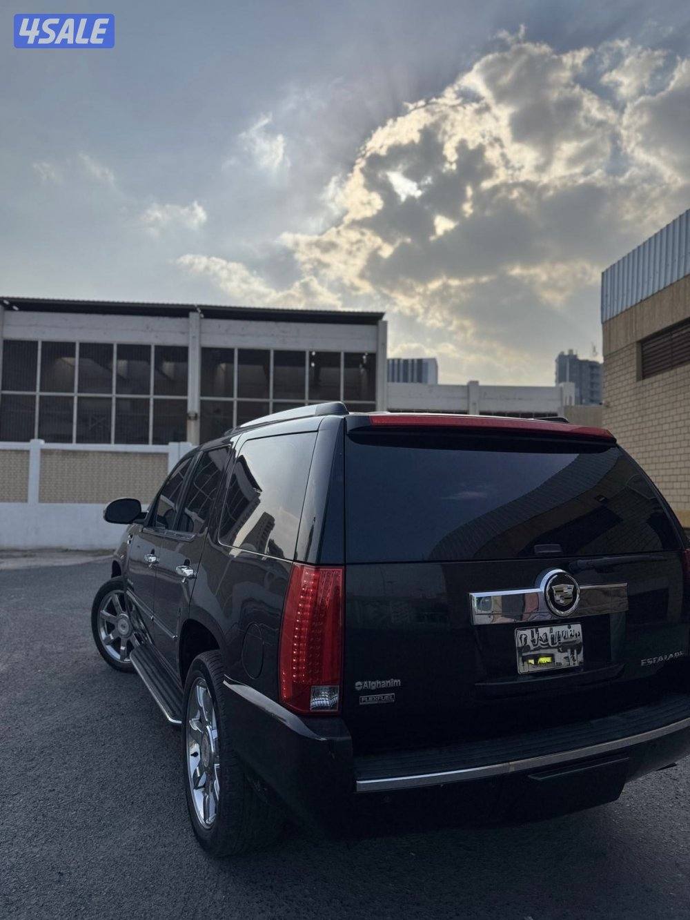 للبيع كاديلاك اسكاليد4