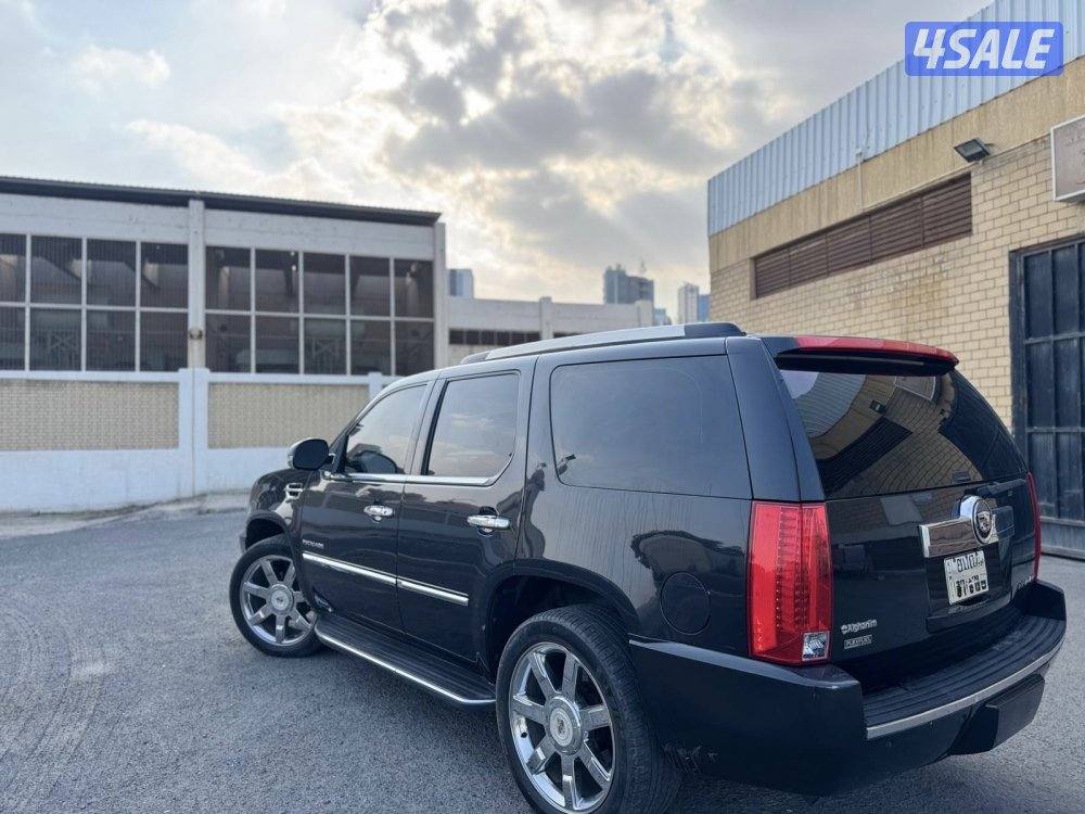 للبيع كاديلاك اسكاليد5