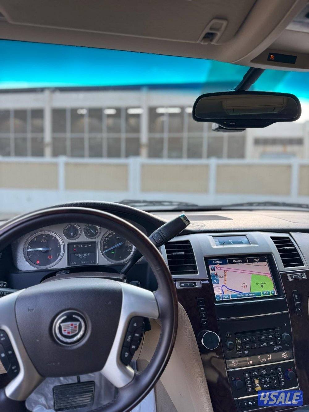 للبيع كاديلاك اسكاليد9