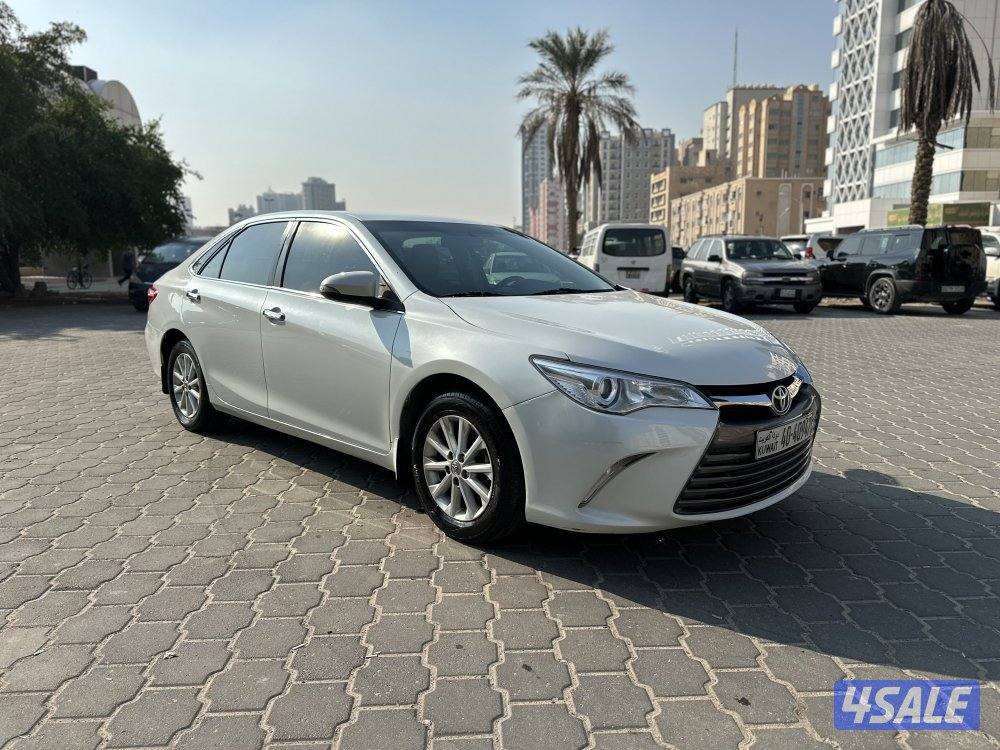 تويوتا كامري 20175