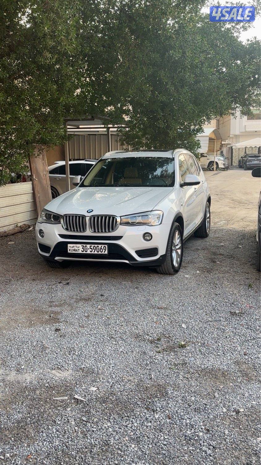 ماشي ٨٠الاف قمة بنظافة في حالة نادرة شرط الفحص BMW X3  20151
