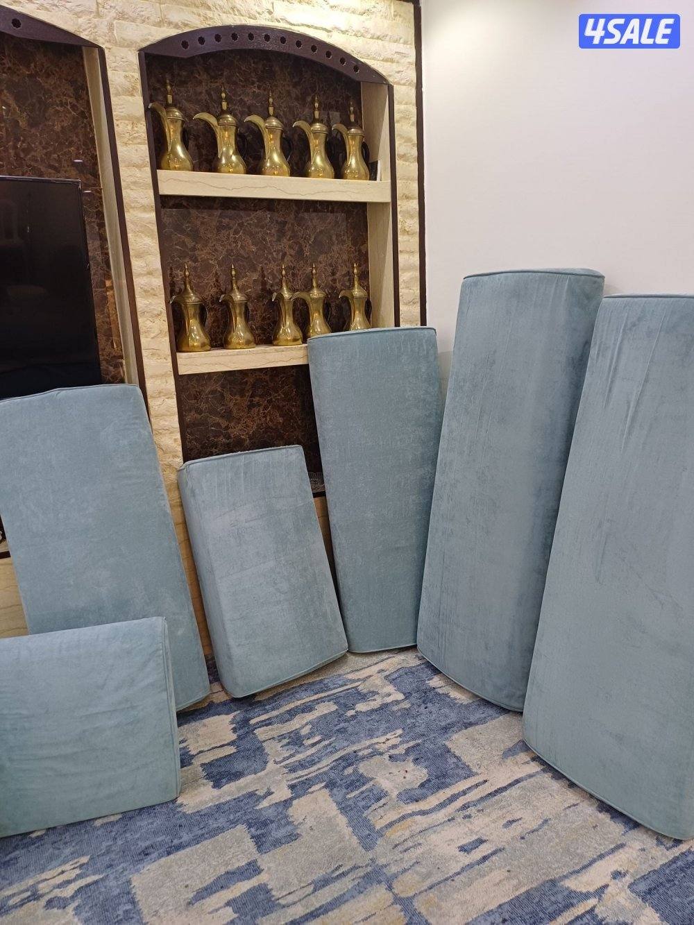 al Badr cleaning company, cleaning sofa and carpet,apartment and villa3