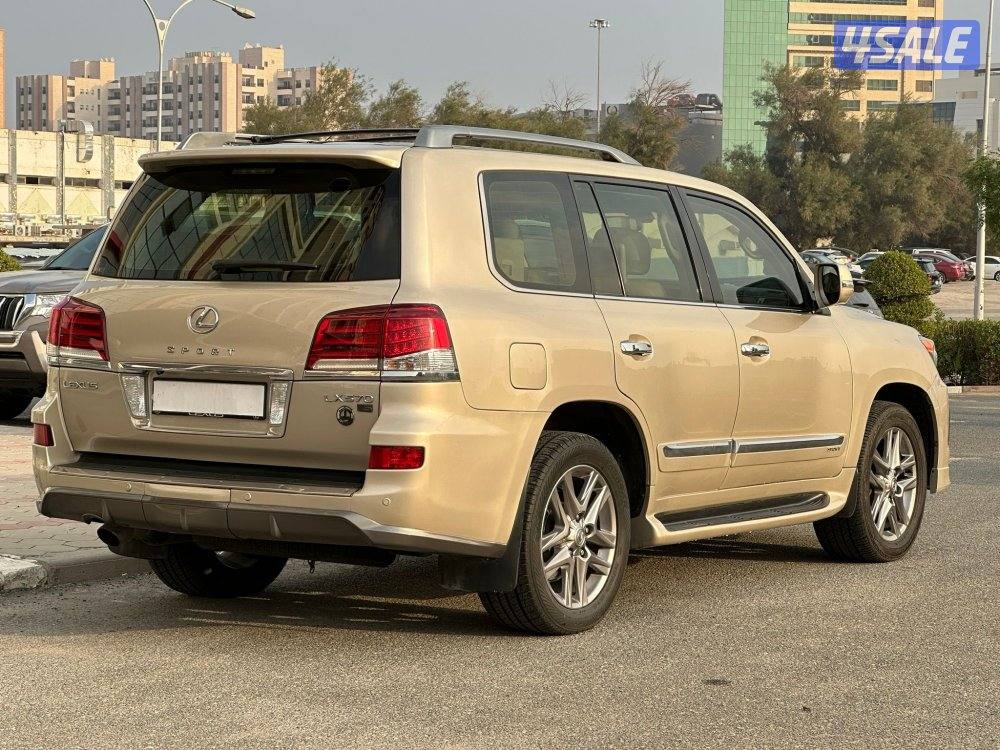 سبورت LX570 موديل 2013 ماشي350الف6