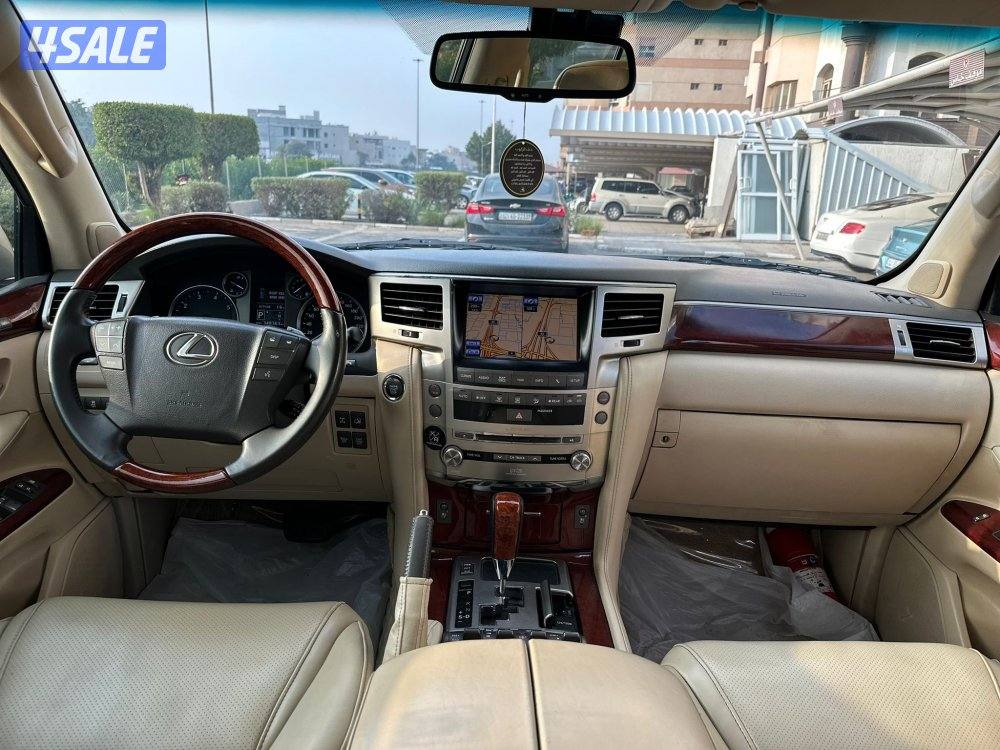 سبورت LX570 موديل 2013 ماشي350الف11