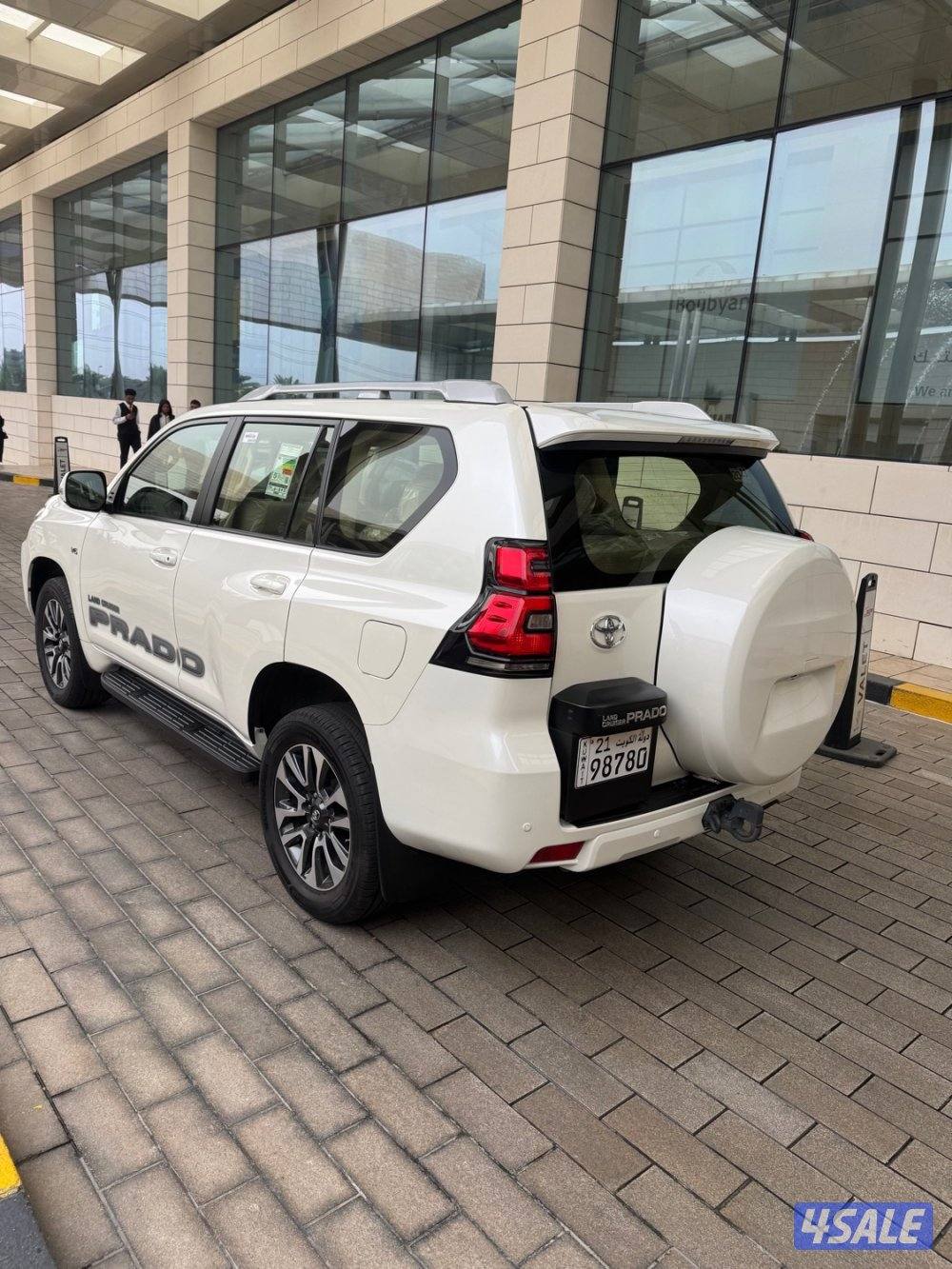 برادو TXL الساير صبغ الوكاله. عداد(33) الف كم فقط3