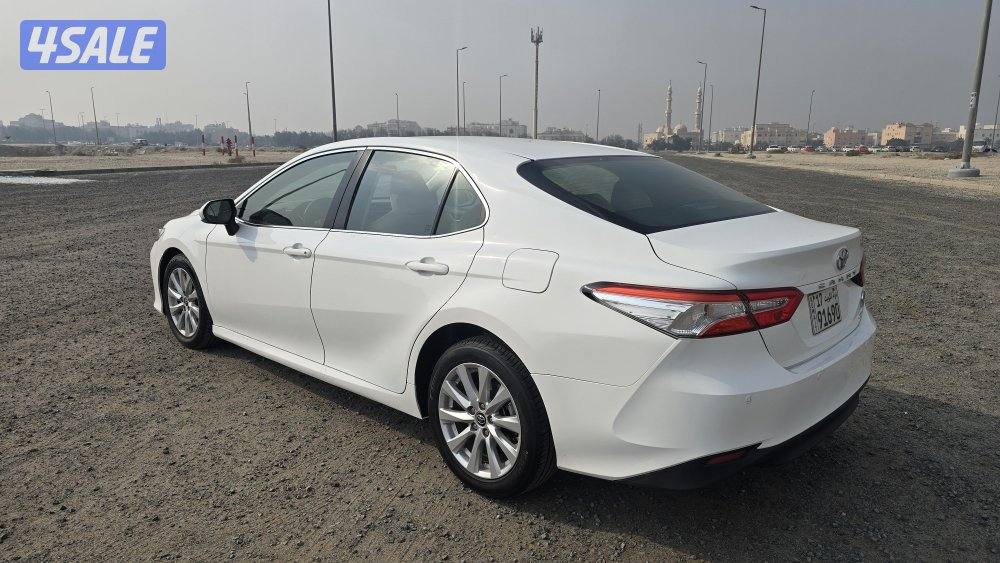 💥 تيوتا كامري  LE.. 20198