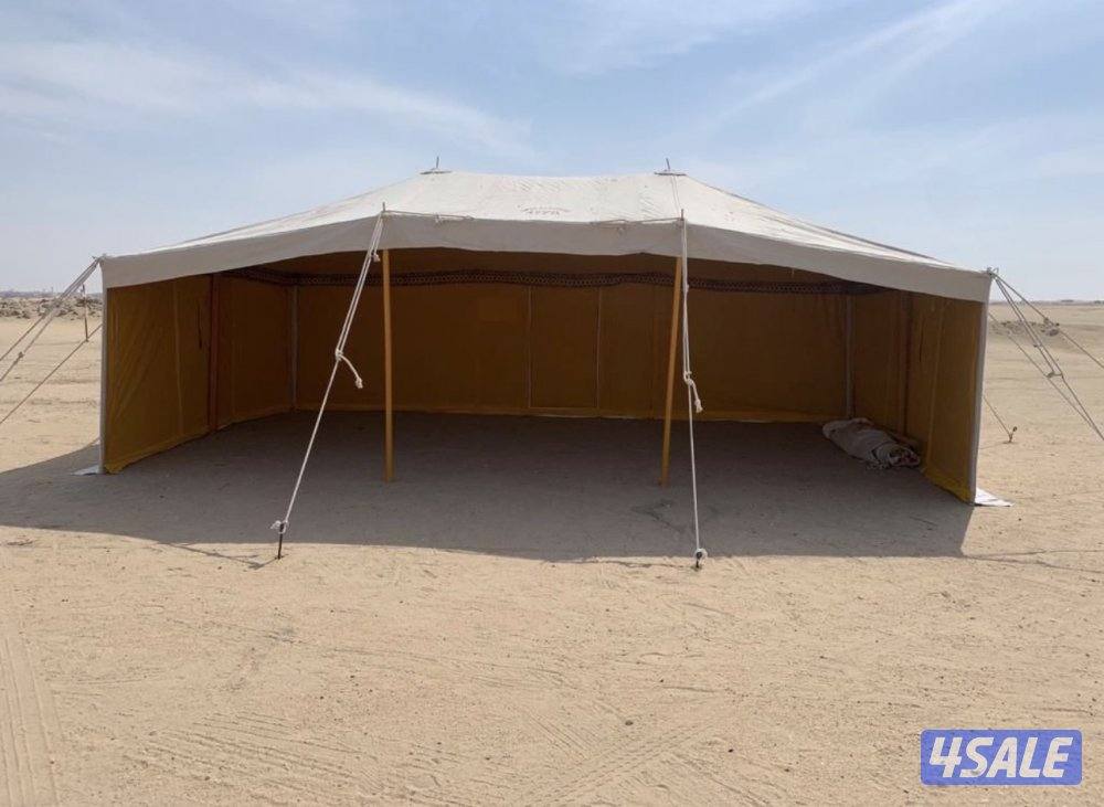 للبيع خيمة باكستانية نظيفة مع زوليتها شبه جديدة مقاس 4 في 73