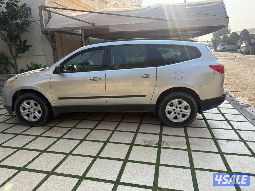 سياره  ترافيرس  20122