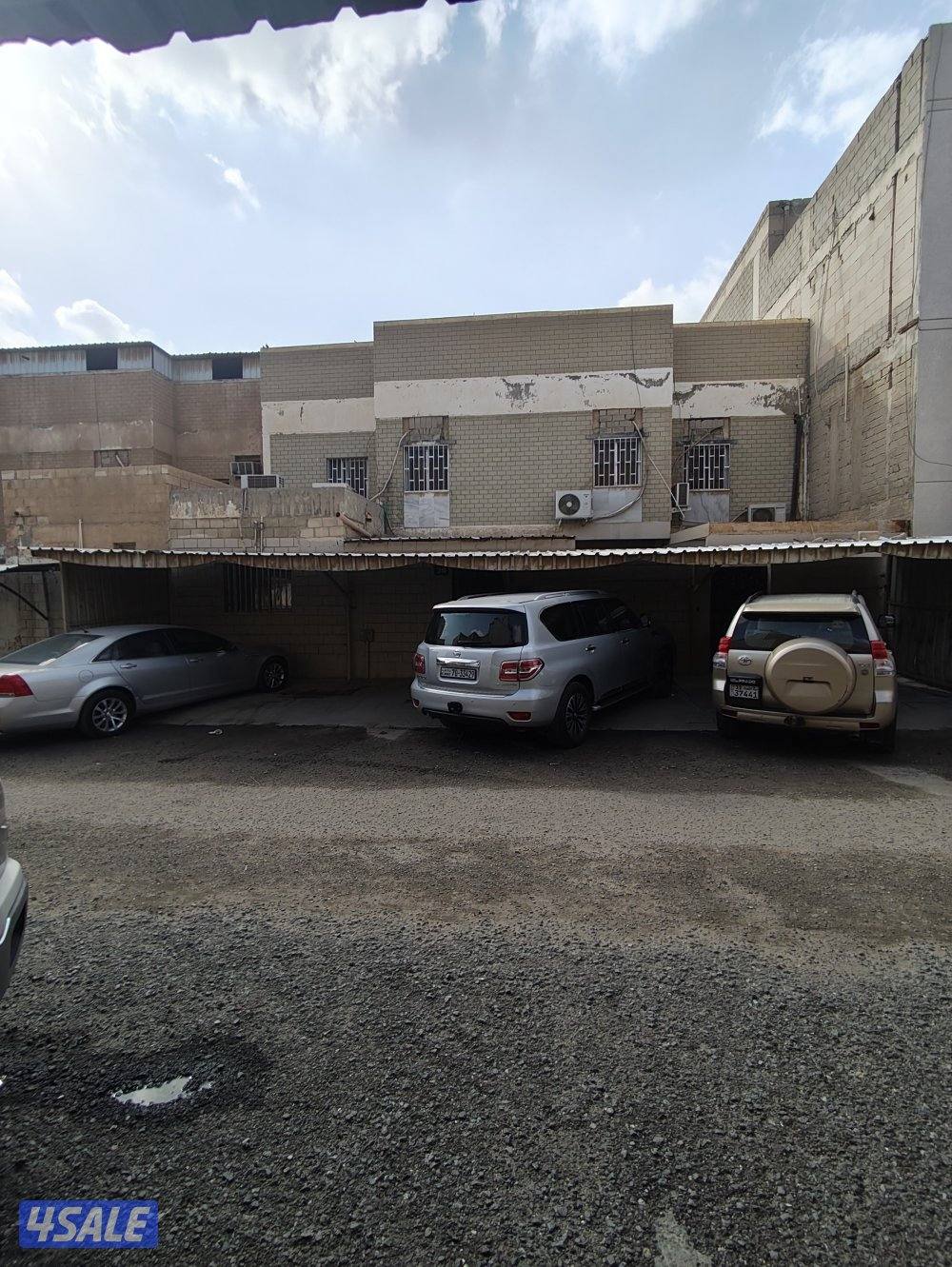 للبيع بيت في الظهر0