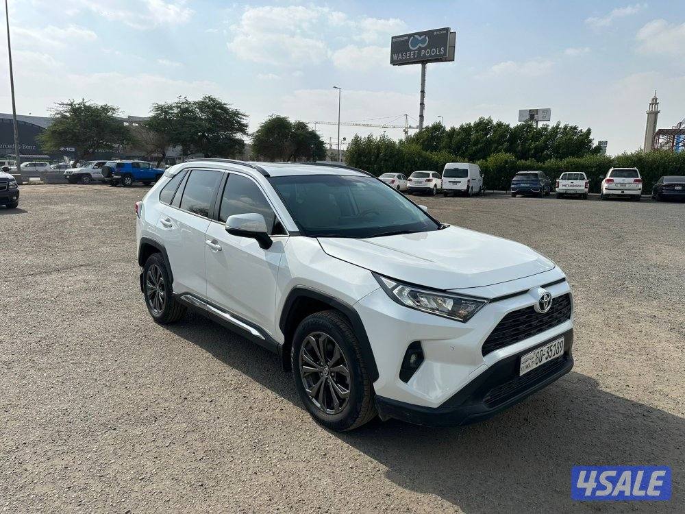 لللبيع جيب تايوتا راف 4 طراز 20245