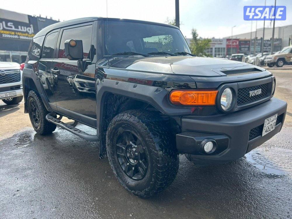 تويوتا FJ cruiser موديل 2015  ماشي 275.000 k.m  وارد الساير1