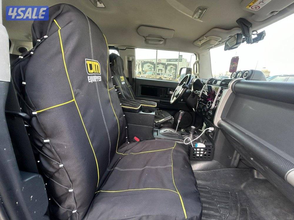 تويوتا FJ cruiser موديل 2015  ماشي 275.000 k.m  وارد الساير5